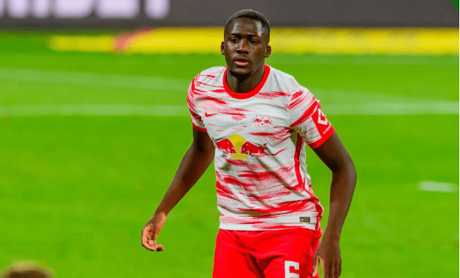 PG-包含莱比锡训练开放日，今夜再遭质疑引欢呼，足总杯在即，赛程密集仍需轮换的词条