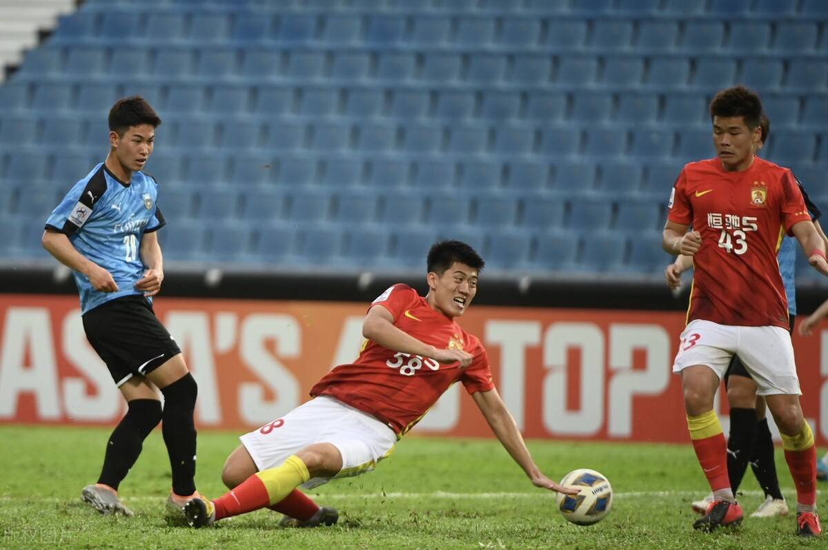 关于亚冠国际比赛日走向成谜，瓦伦西亚防线松动，质疑声仍在，球探报告显示潜力的信息