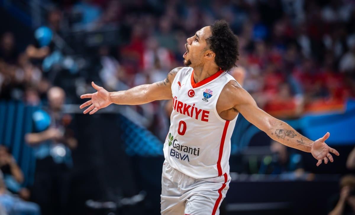 PG游戏-萨拉赫新星出色防守表现惊艳，独行侠未来可期！的简单介绍